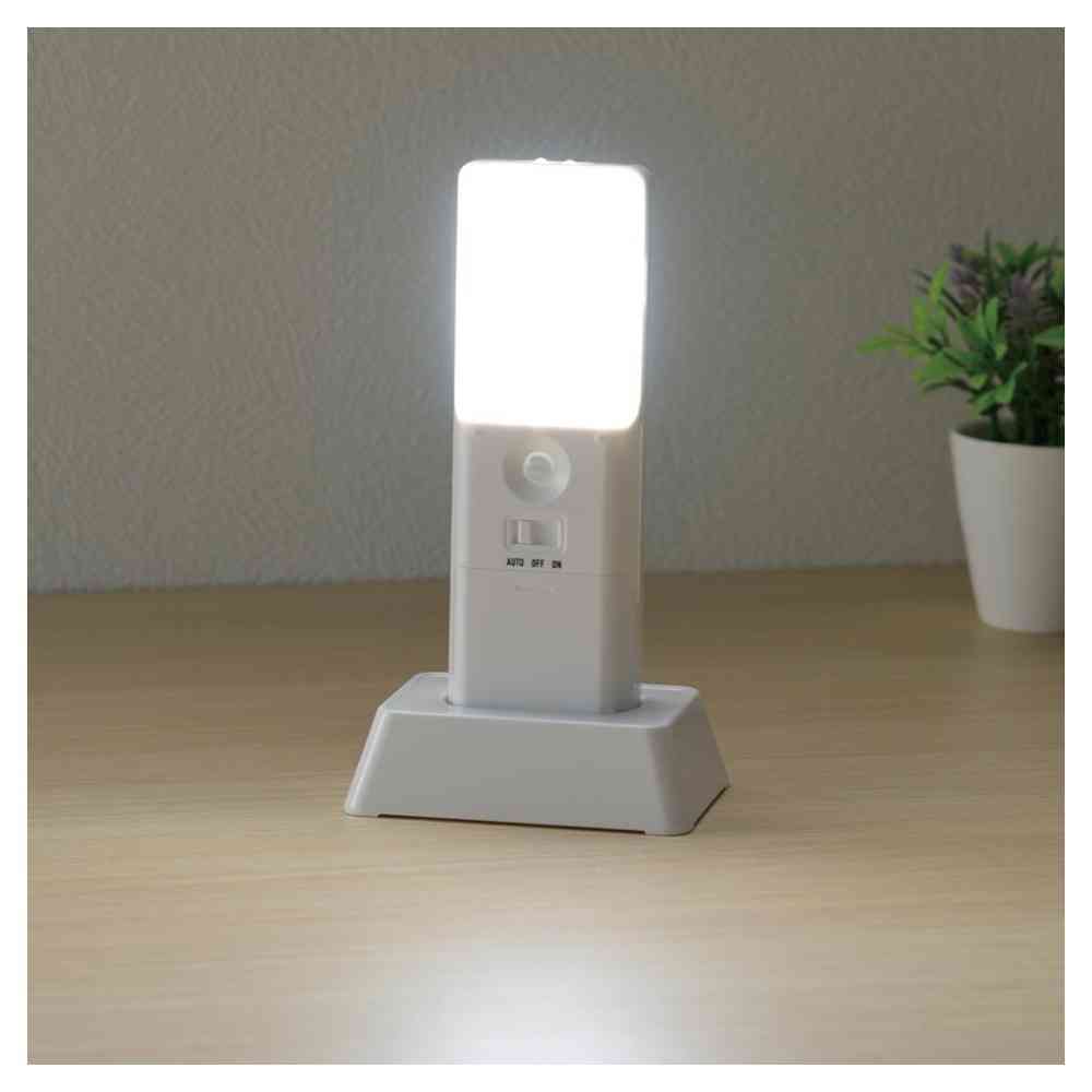 オーム電機 エアコン用リモコン センサーライト付き 1個 ホワイト