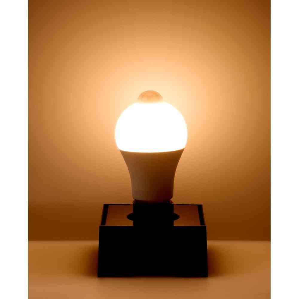 朝日電器 エルパ ELPA 人感センサー付LED電球 60W 電球色相当 LDA8L-G-G5110PIR
