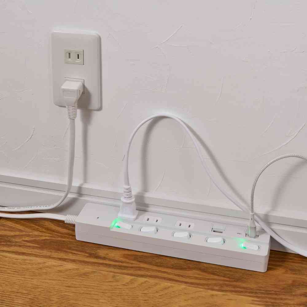 エルパ ELPA SW付USBタップ2m WLK-3222SUC(W)