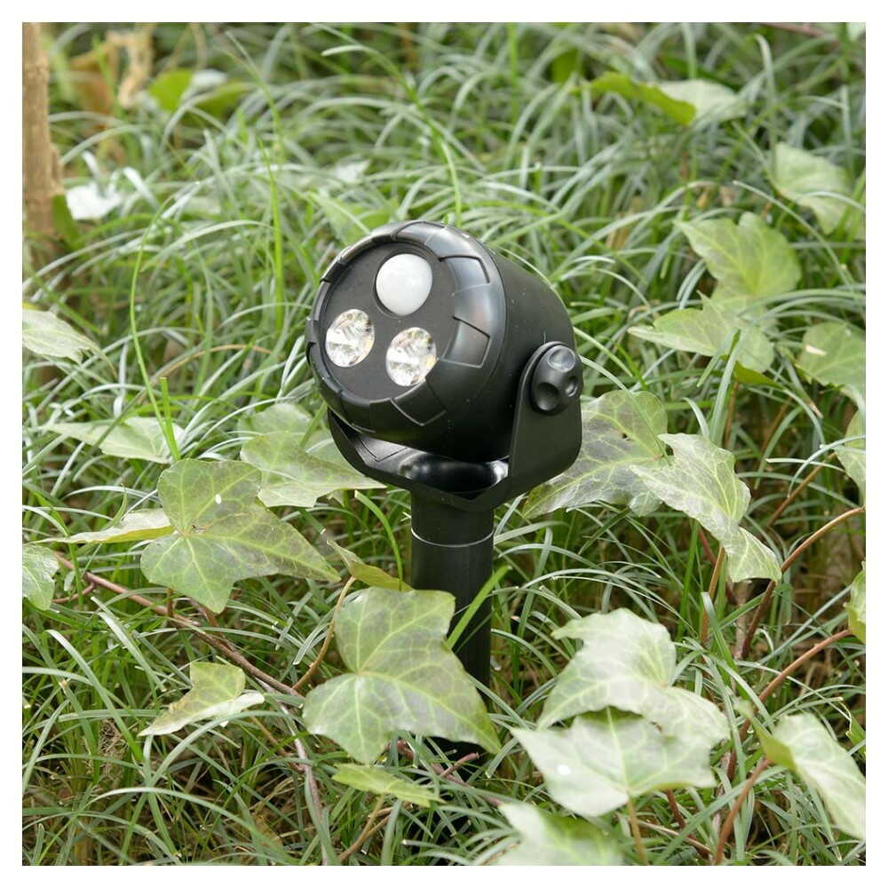 オーム電機 LED 土にさして使うセンサーライト 電池式 昼白色 ブラック