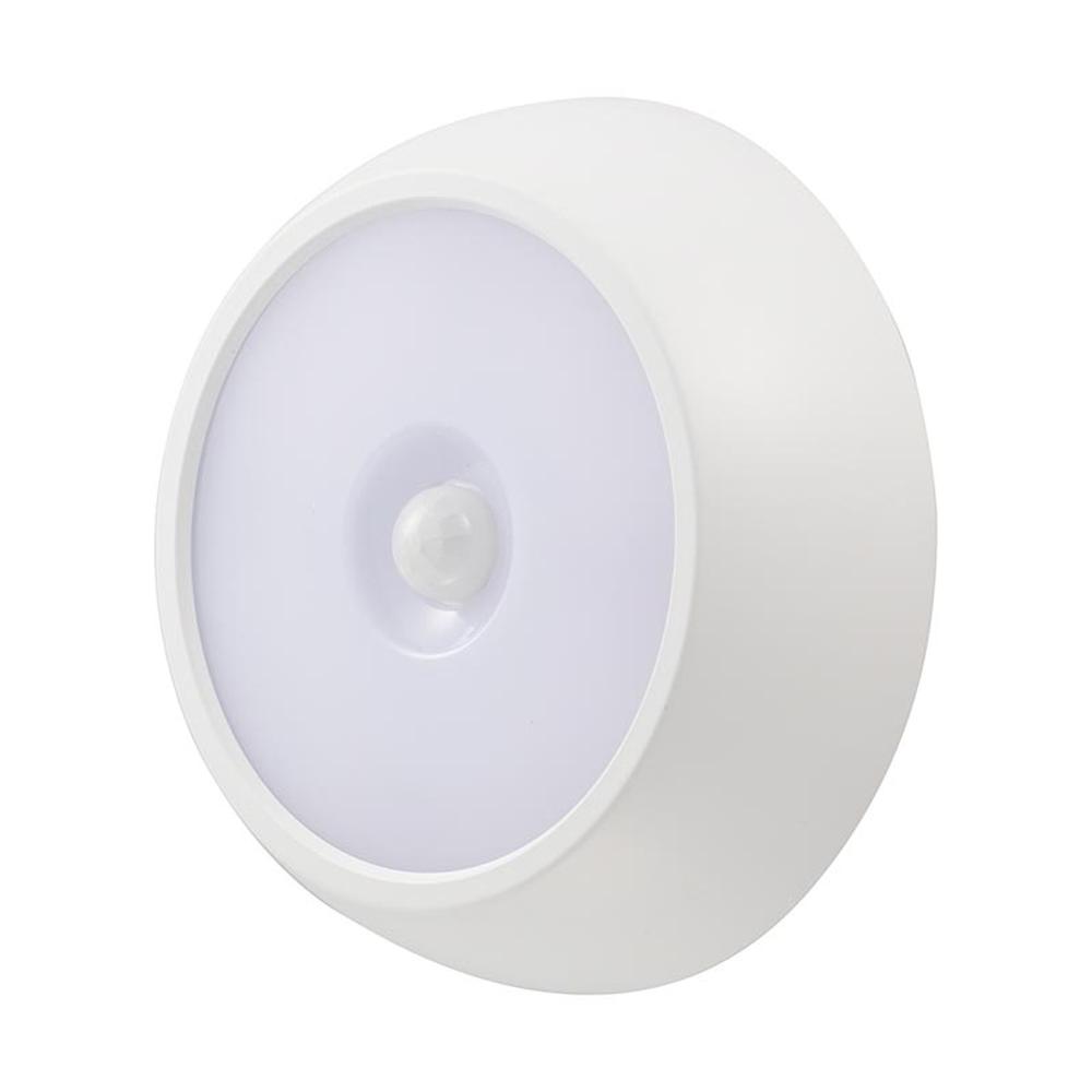 オーム電機 LEDセンサーライト 明暗人感 屋内/屋外兼用 ホワイト