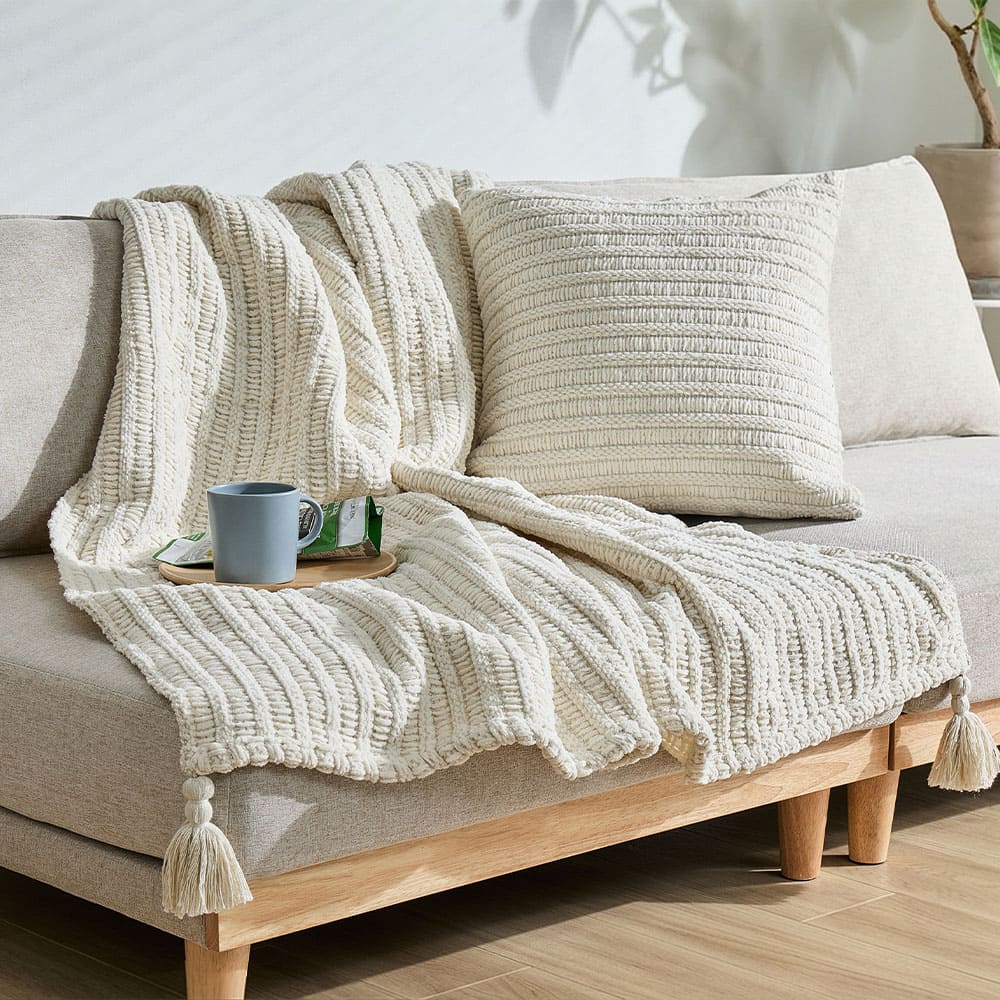 ブランケット アンネ 約130×180cm アイボリー 【直送品】 返品・キャンセル・他商品と同時購入は不可