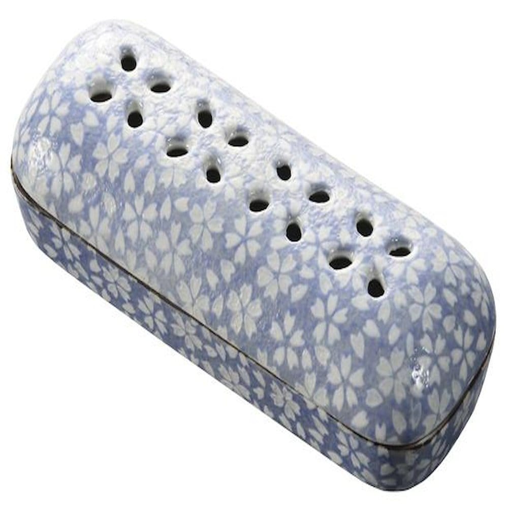 ナカムラ商事 室内用香皿 寝かせる線香皿(有田焼) 桜小紋 【直送品】 返品・キャンセル・他商品と同時購入は不可