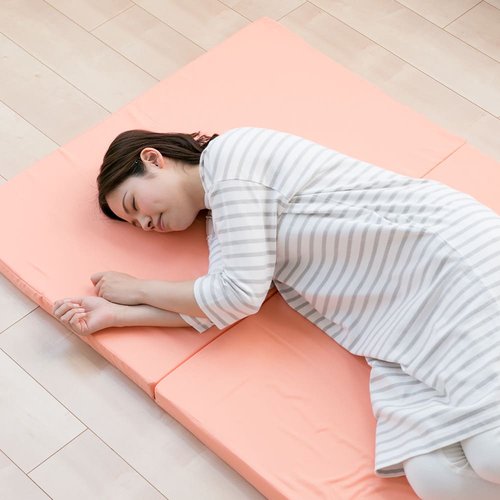 お試し4cmマットレス オレンジ シングル メーカー直送 ▼返品・キャンセル不可[他商品との同時購入不可]