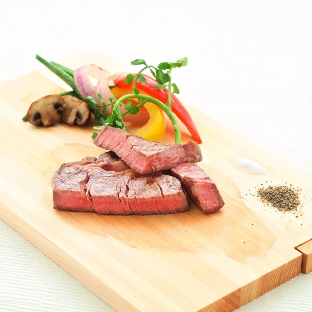 ◆TWMB613 群馬 「赤城牛のとりやま」 赤城牛モモステーキ 【直送品・クール便】 返品・キャンセル・他商品と同時購入は不可