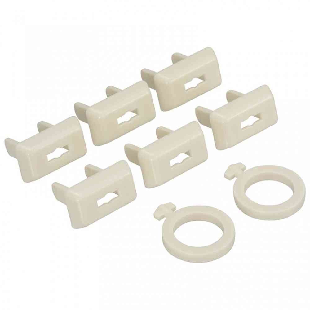 オーム電機　コンセントキャップ鍵付