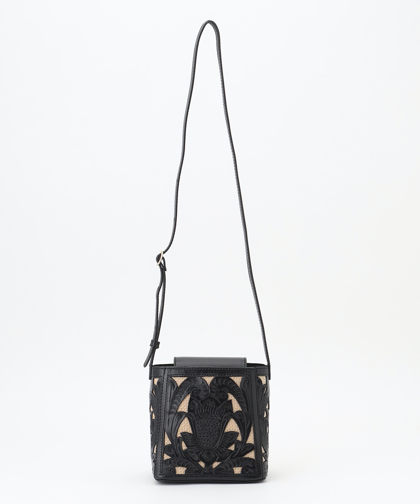 ブラック （27）