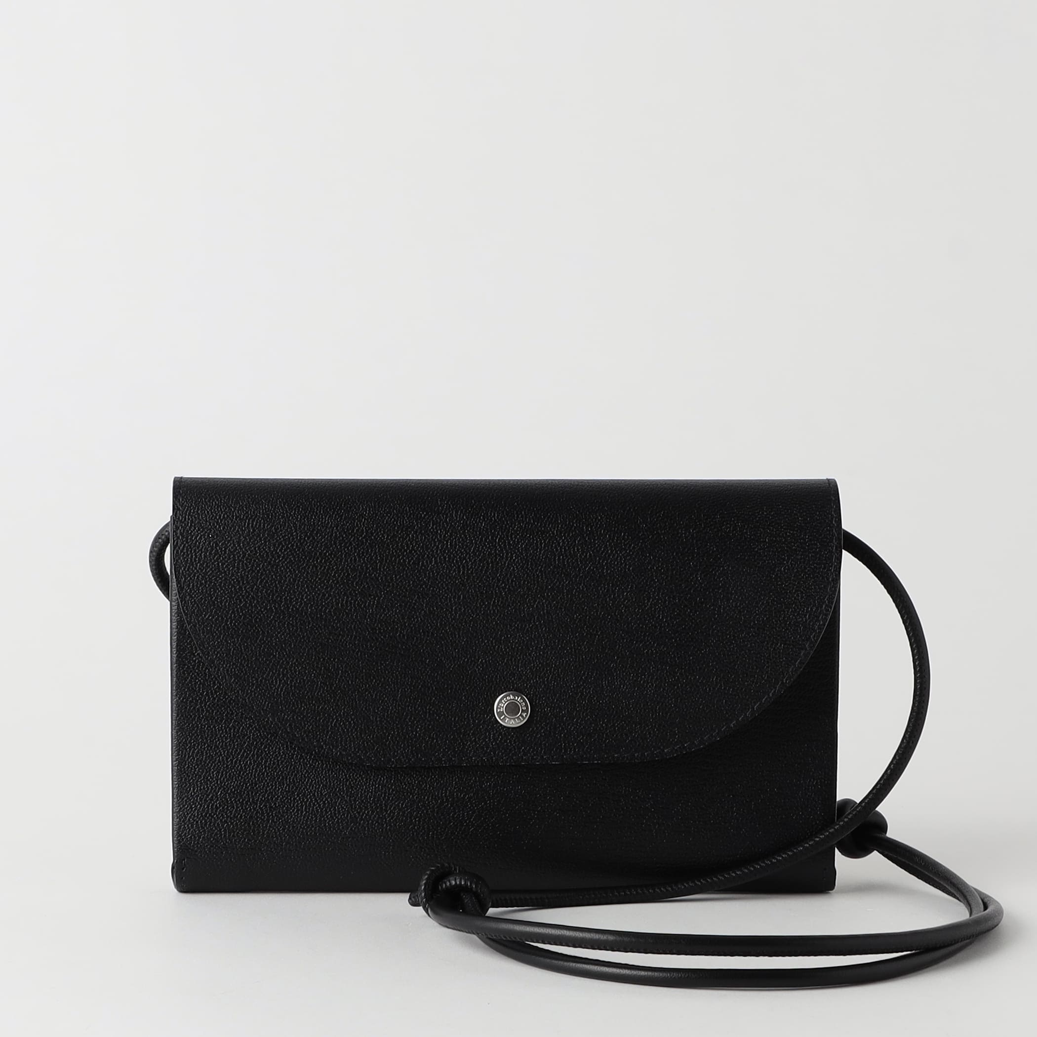 ブラック フラップ式 クラッチバッグ epe014-01_720x.jpg?v=1742096511