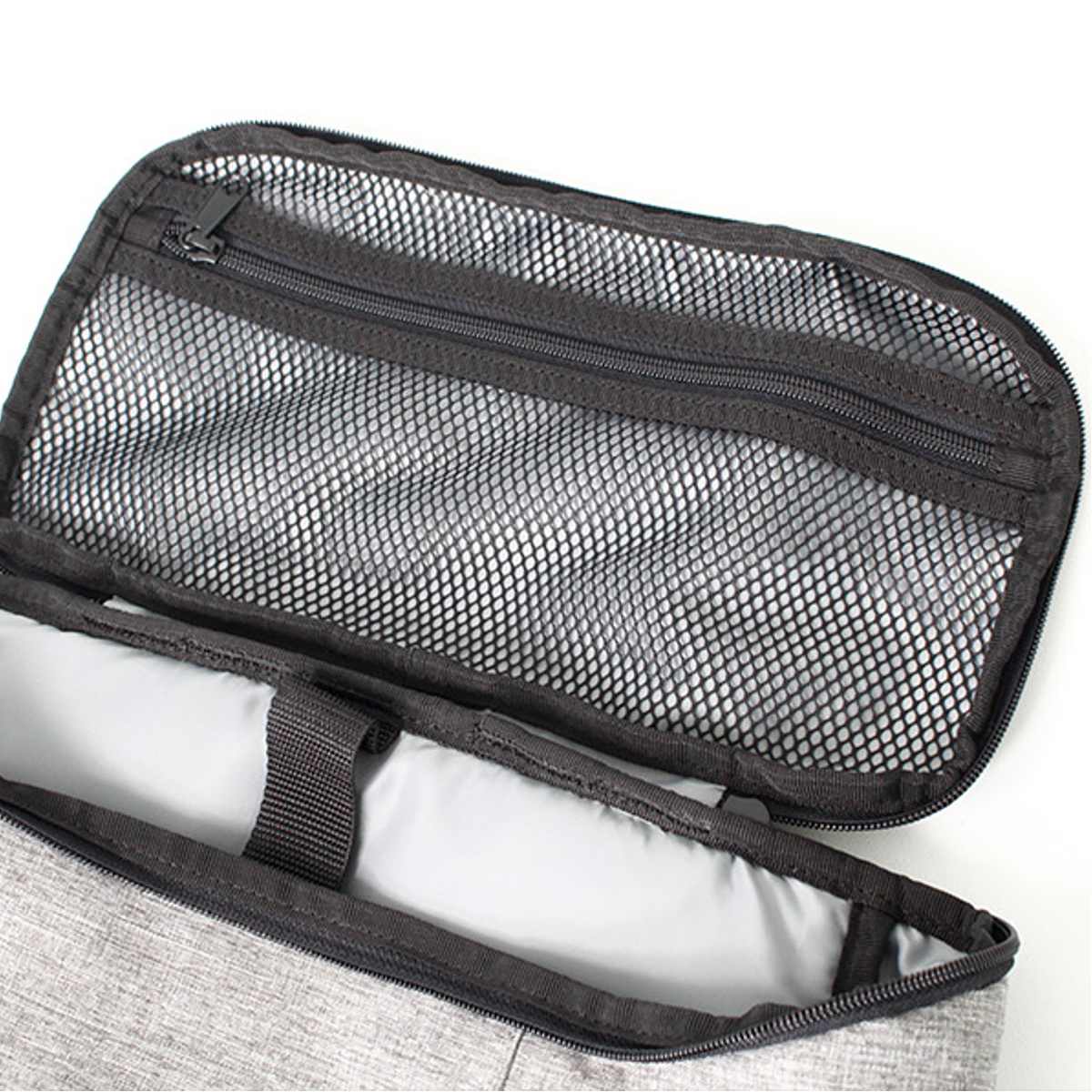 【アウトレット】リュック ライゼンタール OVERNIGHTER BACKPACK M ( reisenthel リュックサック ボックス型 バックパック レディース ツイストシルバー タブレット PC 収納 おしゃれ ) SILVER