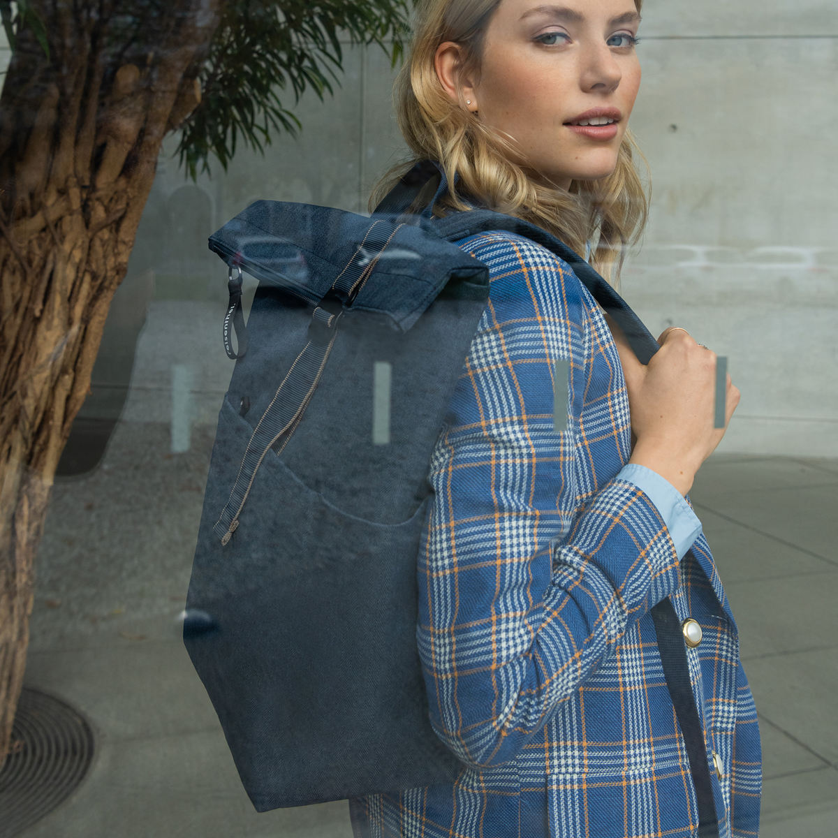 【アウトレット】 リュック reisenthel ライゼンタール ROLLTOP BACKPACK ( ロールトップ バックパック リュックサック レディース メンズ バッグ 大容量 通勤 通学 大人 ノートパソコン タブレット PC 収納 おしゃれ ) 【HERRINGBONEDARKBLUE】 HERRINGBONEDARKBLUE