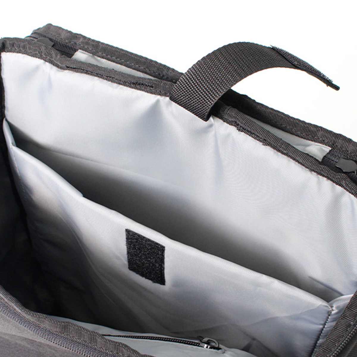 【アウトレット】リュック ライゼンタール OVERNIGHTER BACKPACK M ( reisenthel リュックサック ボックス型 バックパック レディース ツイストシルバー タブレット PC 収納 おしゃれ ) SILVER