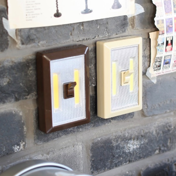 照明 ダルトン DULTON スイッチ ライト トグル L.E.D TOGGLE SWITCH LIGHT （ デザイン照明 ランプ LED 子供部屋 玄関 廊下 階段 寝室 アウトドア ガレージ 防災 災害 ） 【 ベージュ 】