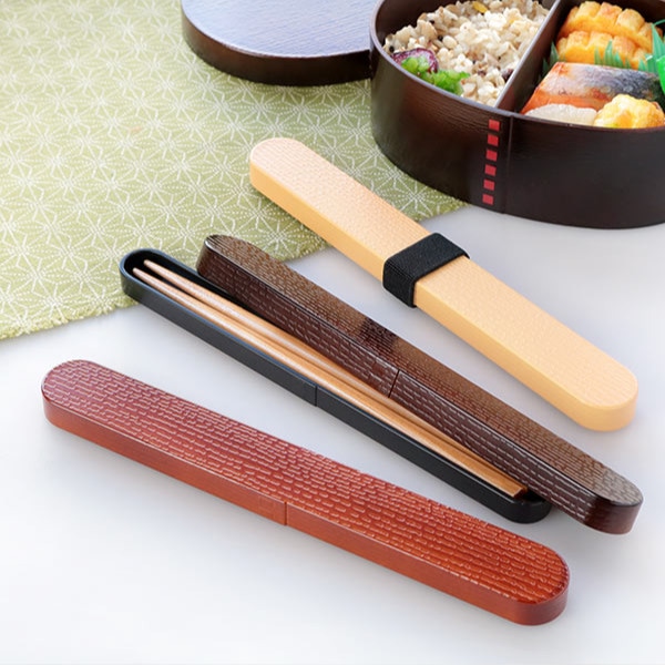 箸箱セット 18cm 箸 箸箱 わっぱ箸箱セット （ 箸＆箸箱セット お箸 箸＆ケース カトラリー 和風 日本製 18センチ お弁当用 ベルト付き 持ち運び 携帯用 大人 男女兼用 おしゃれ 木製 ） 【 ベージュ 】