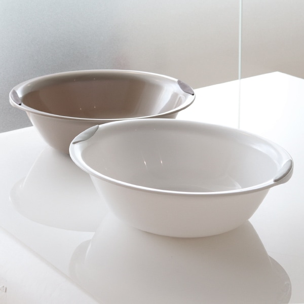 洗面器 ラスレヴィーヌ 抗菌 Ag＋ 日本製 （ 風呂おけ せんめんき すべり止め 桶 湯桶 お風呂 銀抗菌 銀 AｇAg抗菌 風呂 バスグッズ 楕円形 銀イオン すくいやすい お手入れしやすい ）【 ブラウン 】