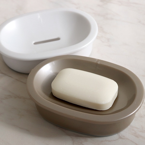 ソープディッシュ ラスレヴィーヌ Ag＋ 抗菌 日本製 （ 石けん置き 石けん 石鹸 皿 置き 石鹸トレイ 石けん台 お風呂 銀抗菌 銀 Aｇ 石鹸台 石鹸皿 せっけん 置き皿 穴あき 銀イオン 衛生的 バス用品 洗面用品 洗面所 手洗い ）【 ブラウン 】