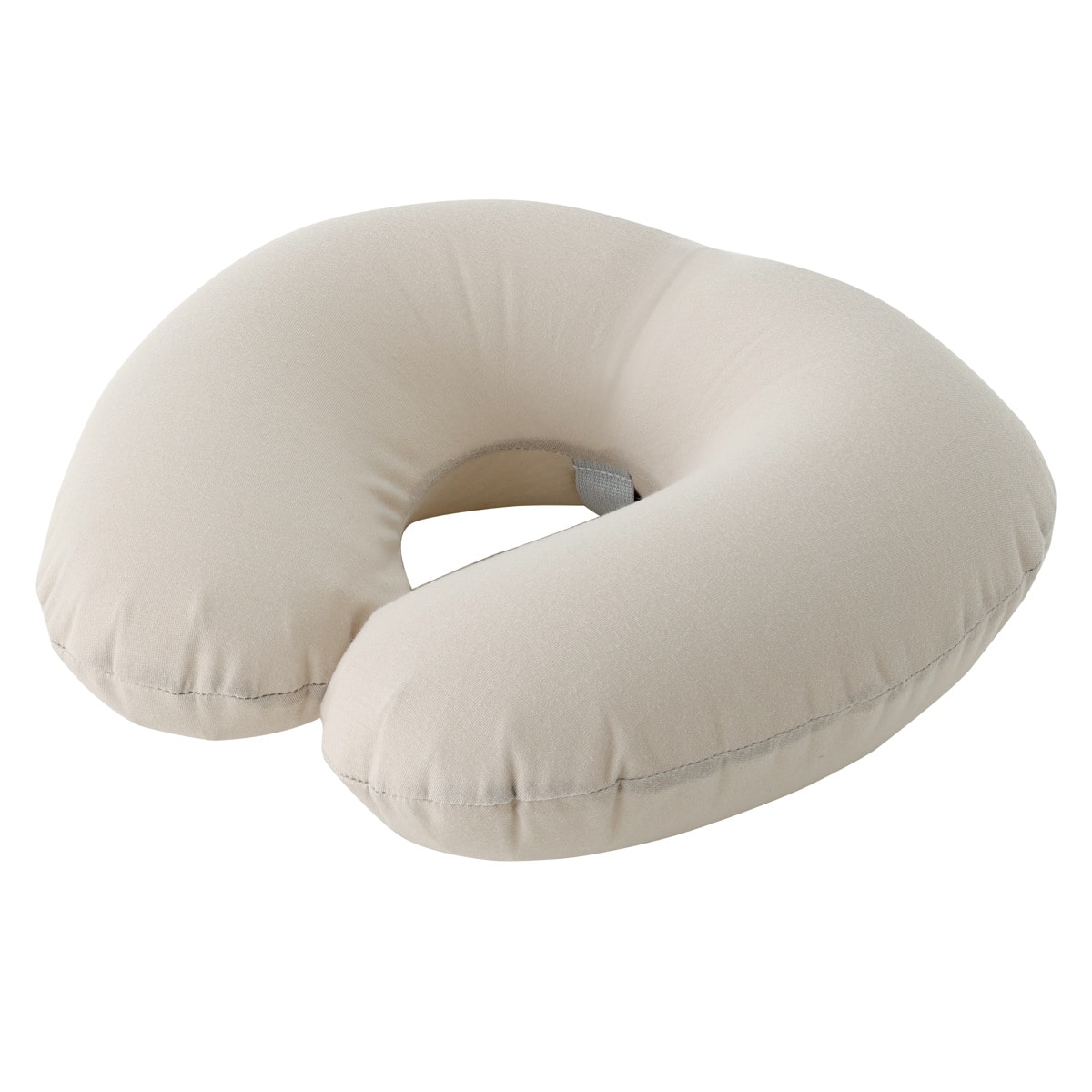 マーナ fuu ネックピロー （ marna 車用 飛行機 エアー 車 コンパクト 折りたたみ 洗える トラベルグッズ 子供 大人 エアピロー おしゃれ 持ち運び 旅行 夜行バス 機内 新幹線 空気枕 首枕 U型 かわいい 携帯枕 クッション ） 【ベージュ】