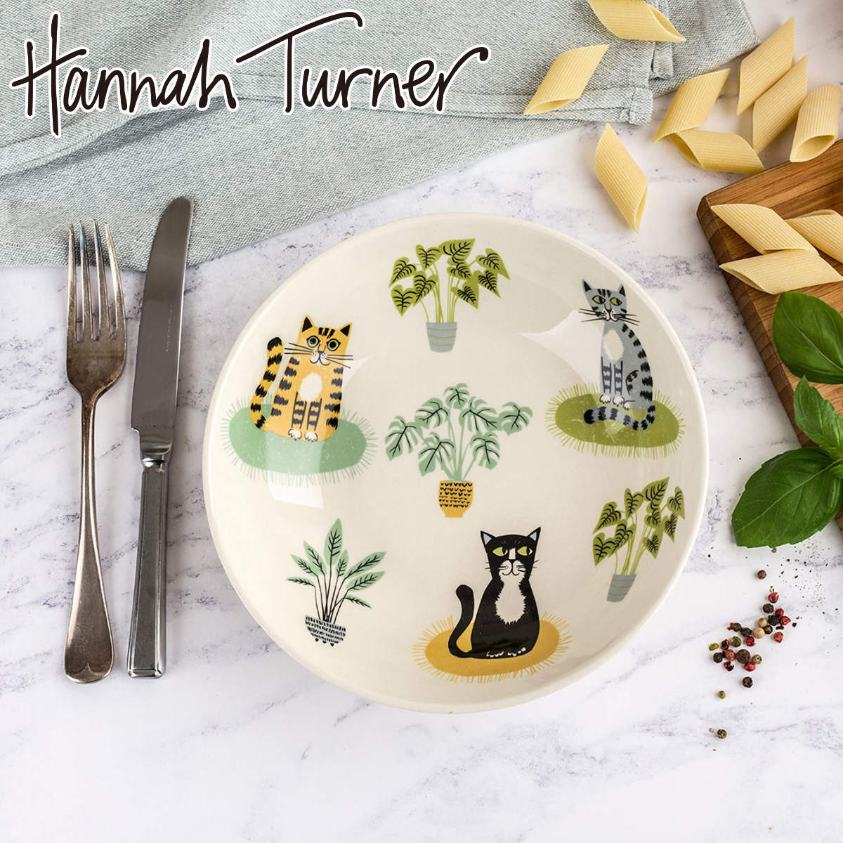 お皿 Hannah Turner ネコ Cat Pasta Bowl （ ハンナターナー 21.5cm 皿 パスタボウル ボウル 陶器 食器 カレー皿 食洗機対応 電子レンジ対応 ねこ 中皿 おしゃれ 深皿 カレー パスタ サラダ 動物 グッズ キャット 猫 ）