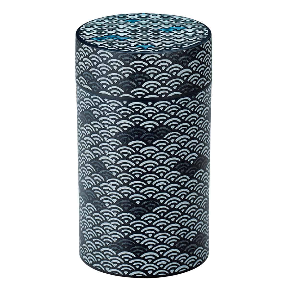 茶筒 650ml 大 小花 HAKOYA （ おしゃれ 日本製 小型 お茶容器 茶葉容器 保存容器 保存缶 茶缶 お茶缶 キャニスター 保存 容器 650 茶 茶葉 お茶 茶葉保存 お茶葉保存 お茶葉容器 お茶っぱ入れ 和柄 ） 【青海波】