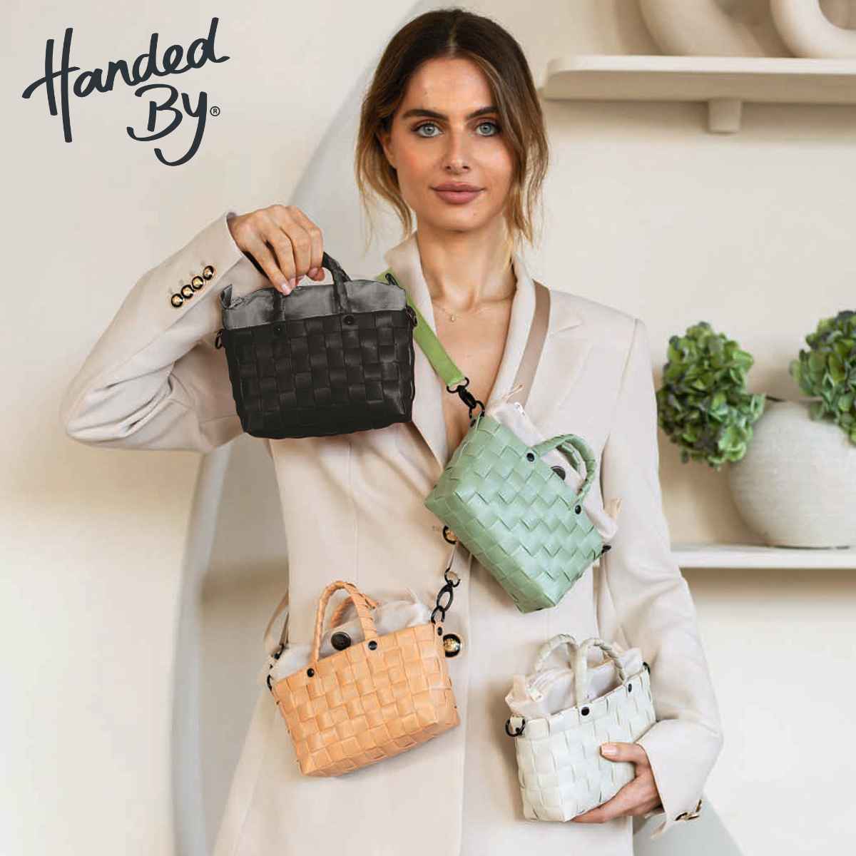 ショルダーバッグ Handed By Pepper 手編み 小さめ （ バッグ ミニショルダー かばん 鞄 サコッシュ レディース 軽量 リサイクル素材 ハンデッドバイ ハンドメイド ポシェット ポーチ カゴ かご 編み込み 斜め掛け コンパクト エコ ） 【BLACK】