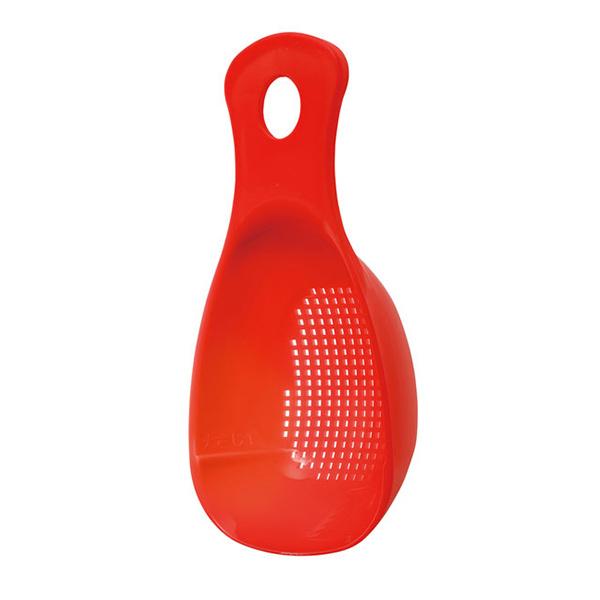 MARNA マーナ 粉ふるい お料理はかどる粉ふりスプーン 日本製 （ 粉ふるい器 小麦粉 粉糖 ふり 濾し器 目盛り 大さじ1 スプーン 便利グッズ 便利 計量スプーン 計量 キッチングッズ 製菓用品 赤 イエロー ）【 レッド 】