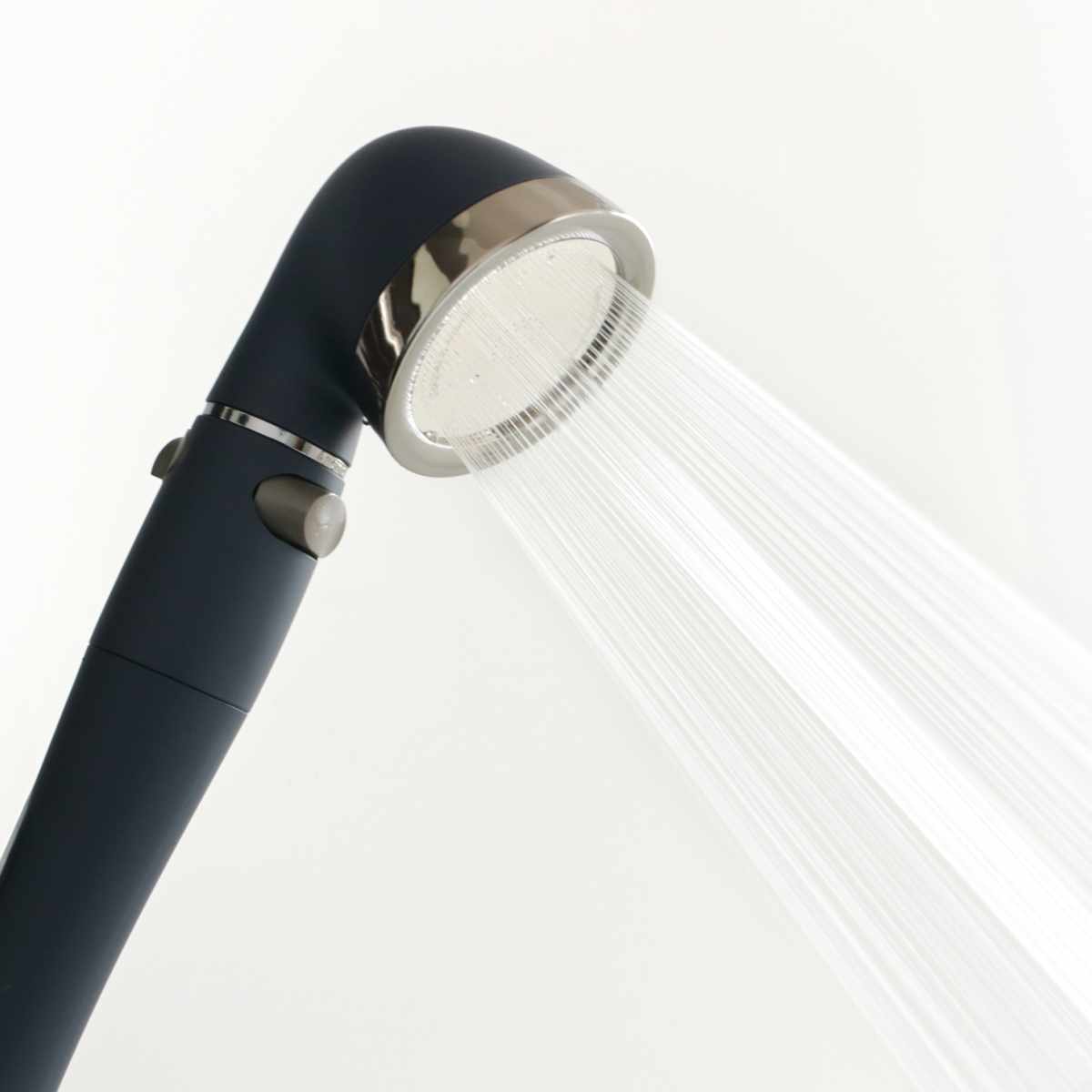 シャワーヘッド シルクシャワーシリーズ 06 強水流 ( シャワー ヘッド 節水 アラミック Arromic 日本製 付け替え 取り替え 交換 節水シャワーヘッド 節水シャワー シルクタッチ 水圧 強くする 増圧 節水効果 節約 )