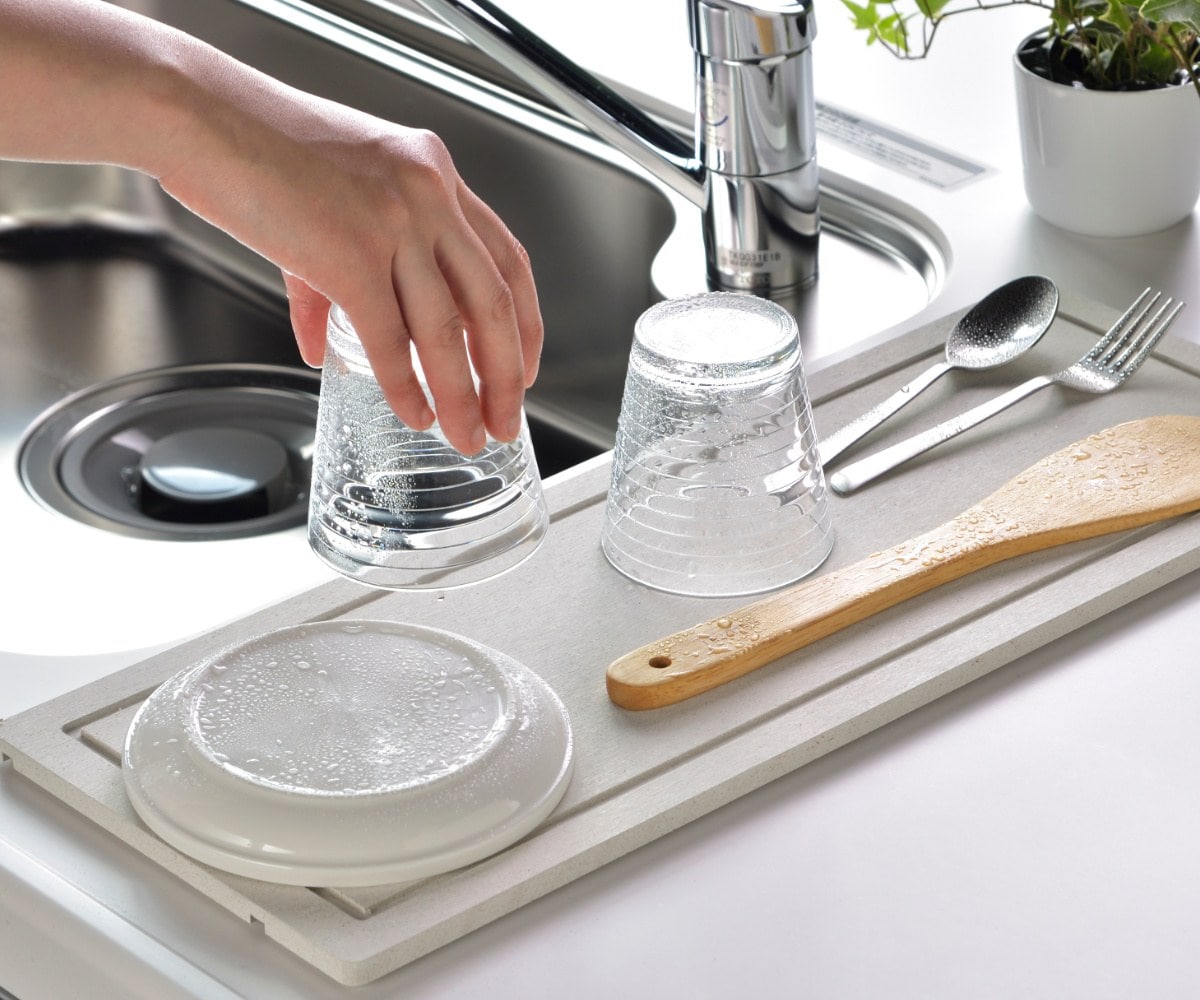 ビーワーススタイル KAWAKI モイストレイ スライドタイプ 幅52cm ( 水切りトレー 水切りラック シンク上 ステンレス 珪藻土 日本製 水切り モイストレー 吸水トレー 吸水 速乾 珪藻土トレー )