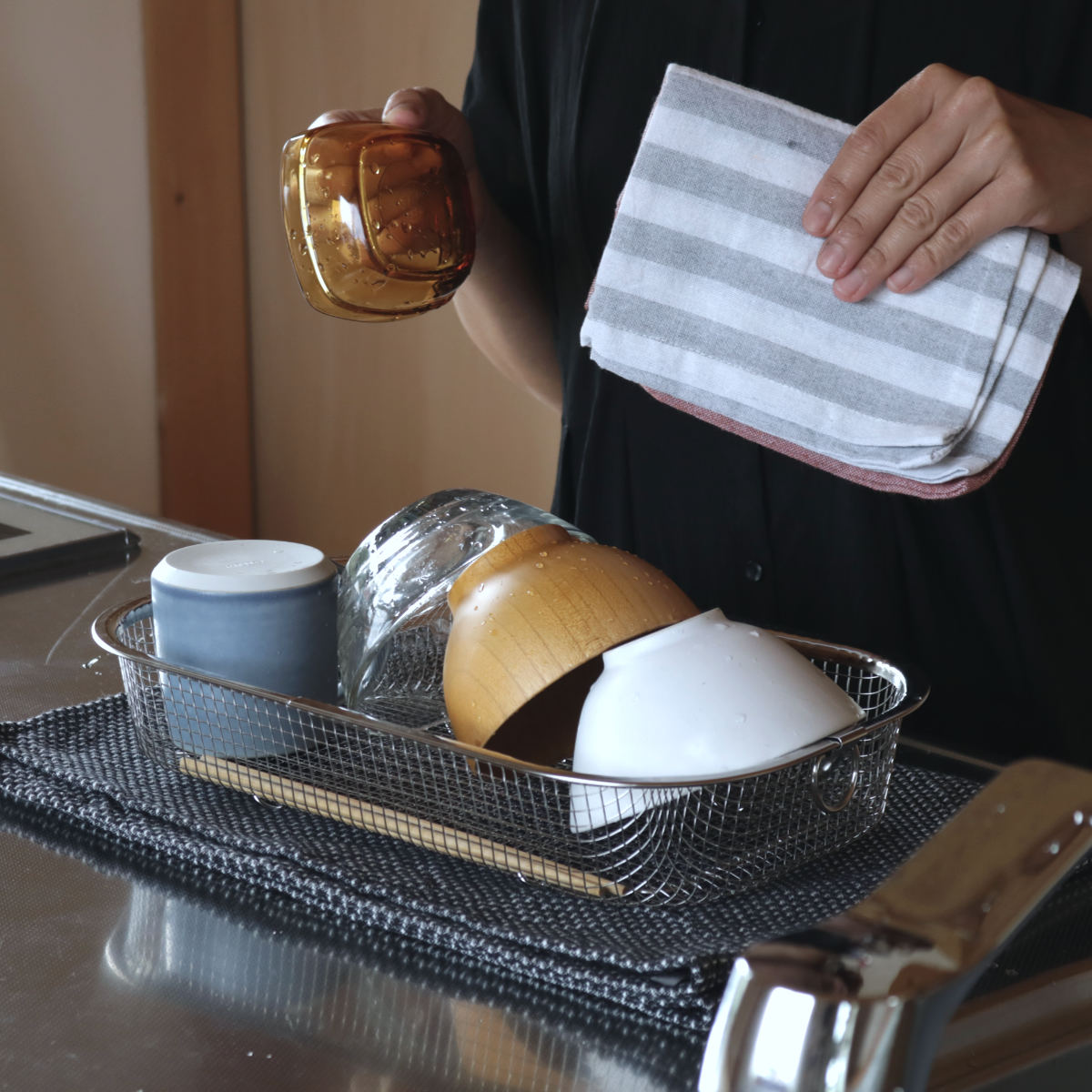 ビーワーススタイル すっきり暮らす水切りかご 浅型 ( 水切りラック 日本製 ステンレス 水切りかご 水切りカゴ 水切り シンク上 燕三条 食洗機対応 水切りバスケット 水切り籠 ざる ザル コンパクト スリム )