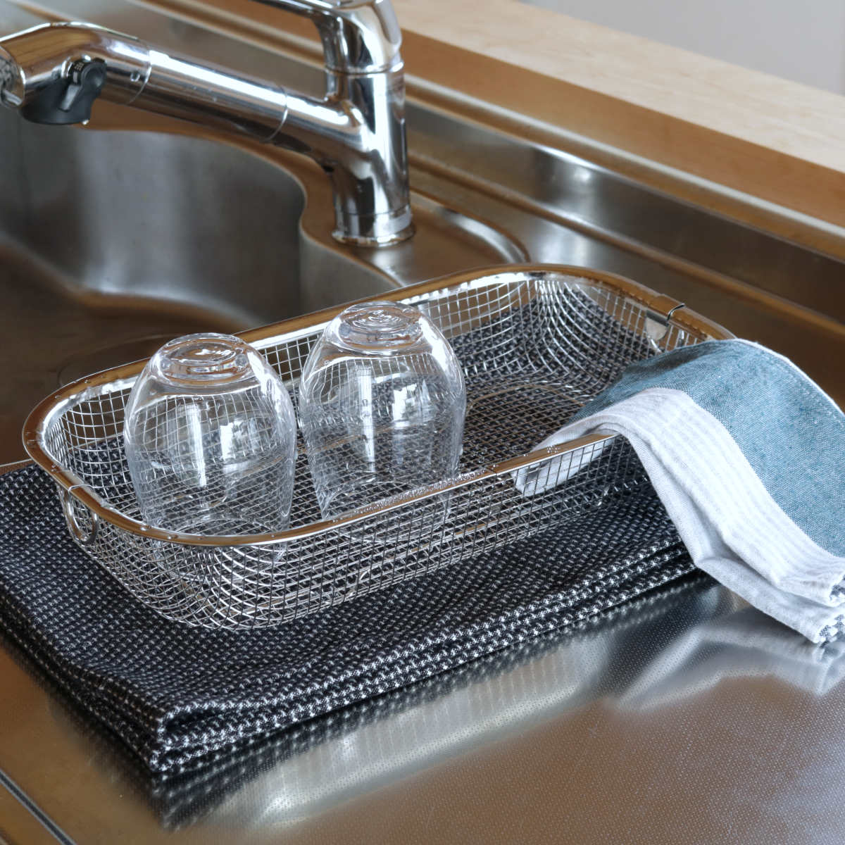 ビーワーススタイル すっきり暮らす水切りかご 浅型 ( 水切りラック 日本製 ステンレス 水切りかご 水切りカゴ 水切り シンク上 燕三条 食洗機対応 水切りバスケット 水切り籠 ざる ザル コンパクト スリム )