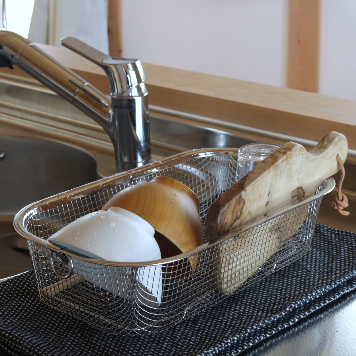 ビーワーススタイル すっきり暮らす水切りかご 深型 ( 水切りラック 日本製 ステンレス 水切りかご 水切りカゴ シンク上 水切り 燕三条 食洗機対応 水切りバスケット ざる ザル コンパクト スリム 水切り籠 )