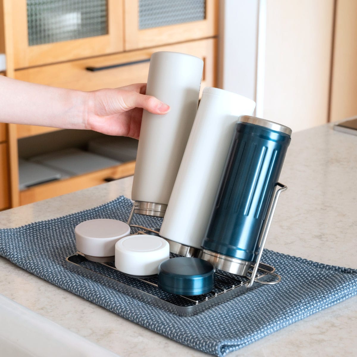 ビーワーススタイル すっきり暮らすジャグボトルスタンド コンパクト ( 水切りラック 水切りかご ボトルスタンド シンク上 折りたたみ 食洗機対応 日本製 水筒 ボトル 水切り 洗い物 スタンド スリム )