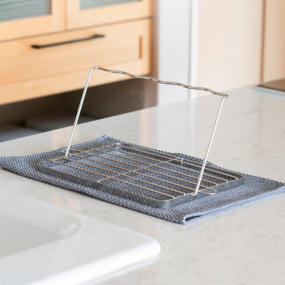 ビーワーススタイル すっきり暮らすジャグボトルスタンド ジャンボ ( 水切りラック 日本製 ステンレス 水切りかご 水切りカゴ 水切り シンク上 折りたたみ 食洗機対応 水筒 ラック スタンド コンパクト )