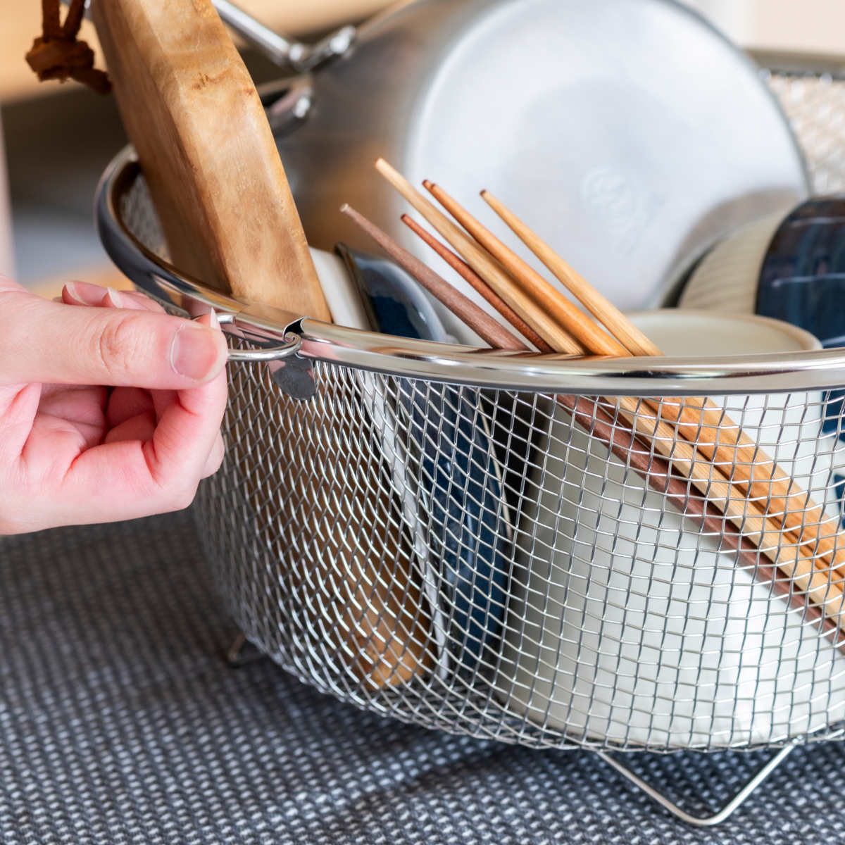 ビーワーススタイル すっきり暮らす水切りかご まるい 深型 ( 水切りラック 日本製 ステンレス 水切りかご 水切りカゴ 水切り シンク上 丸 丸型 燕三条 食洗機対応 水切りバスケット ざる ザル コンパクト )