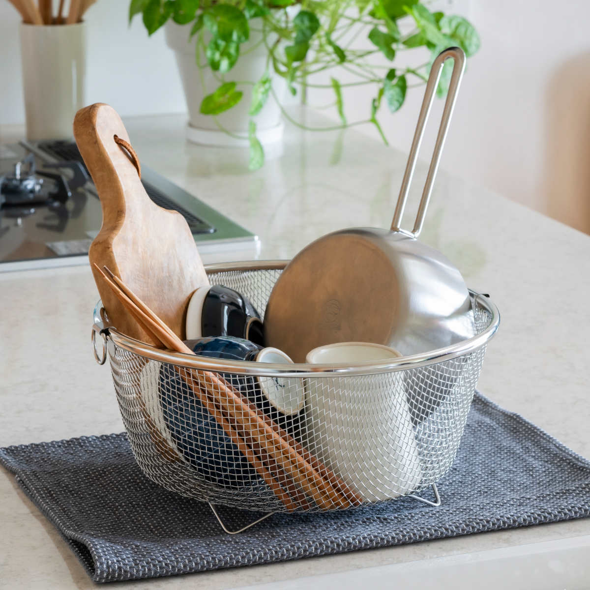 ビーワーススタイル すっきり暮らす水切りかご まるい 深型 ( 水切りラック 日本製 ステンレス 水切りかご 水切りカゴ 水切り シンク上 丸 丸型 燕三条 食洗機対応 水切りバスケット ざる ザル コンパクト )