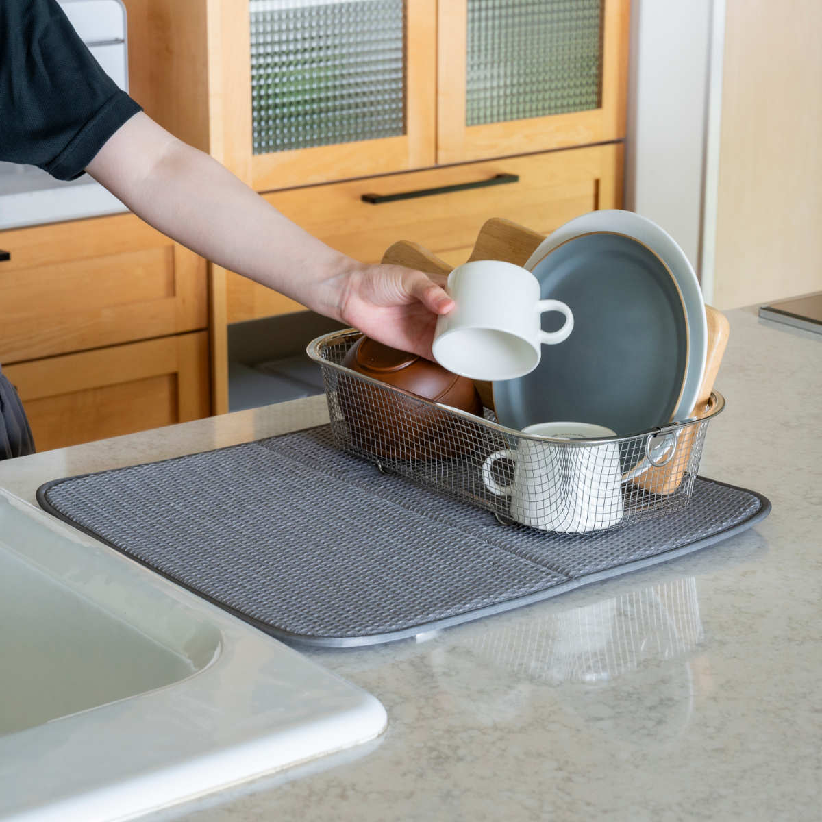 ビーワーススタイル すっきり暮らすセット 深型 水切りマット付き ( 水切りラック 日本製 ステンレス 水切りかご 水切り シンク上 食洗機対応 水切りカゴ 燕三条 水切りバスケット ざる ザル コンパクト )