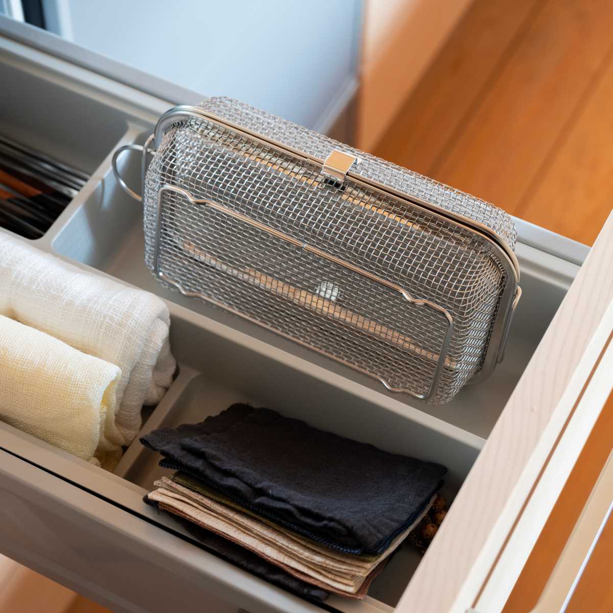 すっきり暮らす食洗機かご ( すっきり暮らす 食洗機 かご 水切り 食洗機用小物カゴ 日本製 ステンレス メッシュかご 小物洗い お弁当用品 カトラリー パッキン ピック シリコンカップ バラン ネット キッチン )