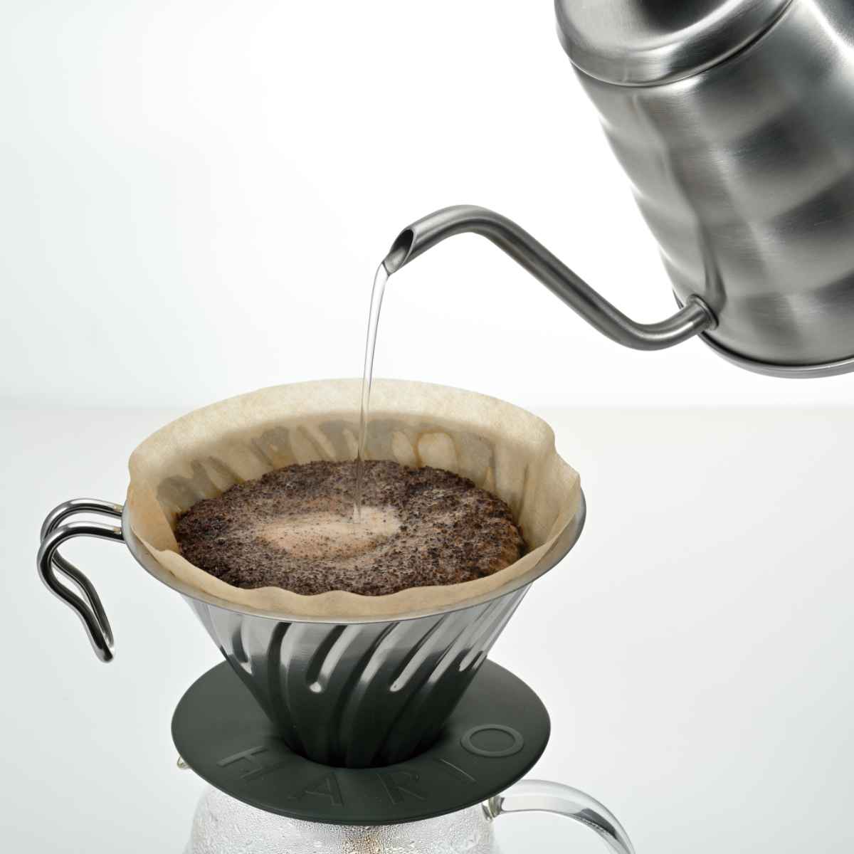 ハリオ メタルドリッパー V60 1~4杯用 ステンレス O-VDM-02-HSV ( HARIO コーヒードリッパー コーヒーブリューワー ステンレスドリッパー アウトドア 自宅 家 コーヒー 珈琲 ハンドドリップ 円錐 おしゃれ 日本製 )