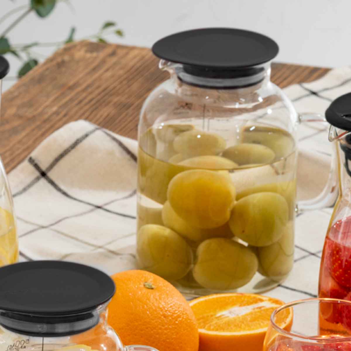 ハリオ 保存容器 1L ビネガーズフルーツポット1000 ( HARIO 耐熱ガラス ガラス ピッチャー 冷水筒 電子レンジ対応 食洗機対応 メモリ付き レシピ付き 冷水ポット フルーツビネガー 果実酒 ビネガードリンク 1000ml )