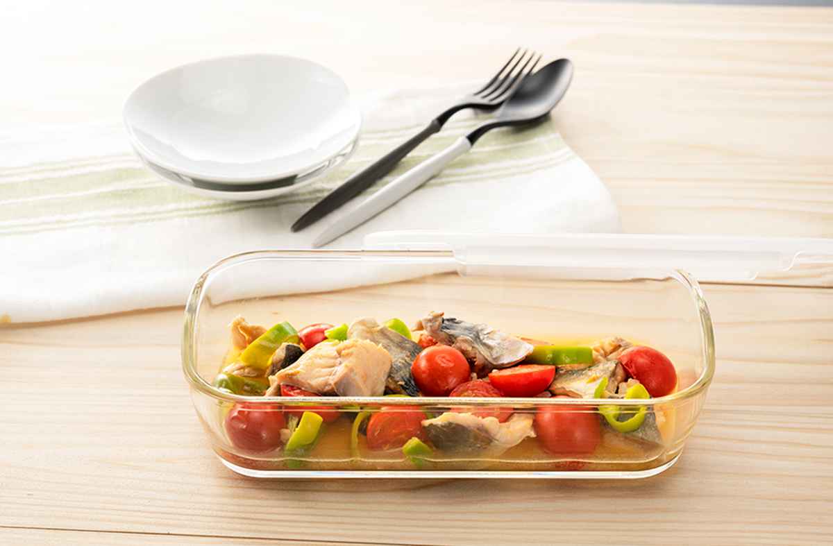 ハリオ 保存容器 900ml 耐熱ガラス製保存容器 角型 ( HARIO 耐熱ガラス ガラス 電子レンジ対応 食洗機対応 オーブン対応 日本製 耐熱容器 保存 容器 食品保存 ガラス容器 キャニスター ガラス保存容器 0.9L )