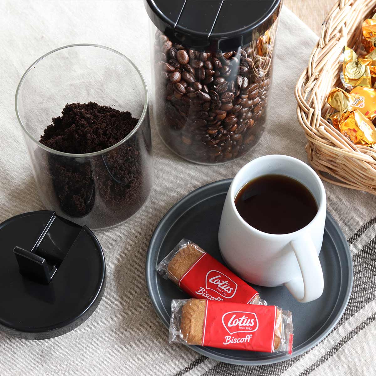 ハリオ 保存容器 800ml 珈琲キャニスター M ( HARIO 耐熱ガラス ガラス 密閉 食洗機対応 キャニスター 保存 容器 ガラス容器 ガラスびん ガラス瓶 密閉容器 ガラス保存容器 ガラス製 珈琲 コーヒー )