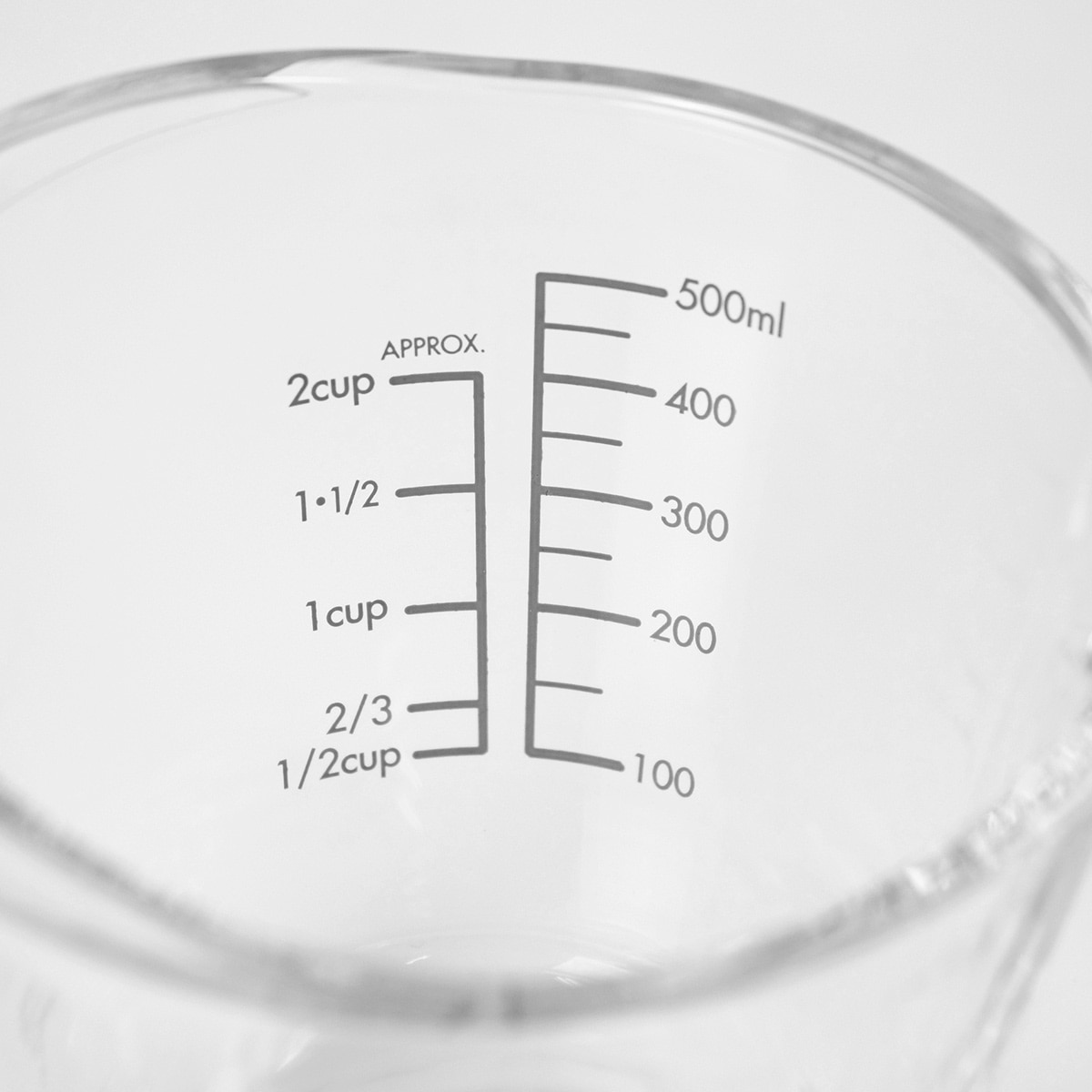 ハリオ メジャーカップ 500ml 耐熱ガラス 取っ手付き ( HARIO 計量コップ メジャーコップ 熱湯OK 500cc ガラス製 電子レンジ対応 食洗機対応 レンジOK オーブン対応 計量器具 計量ツール 目盛り メモリ付き 持ち手付き 下ごしらえ )