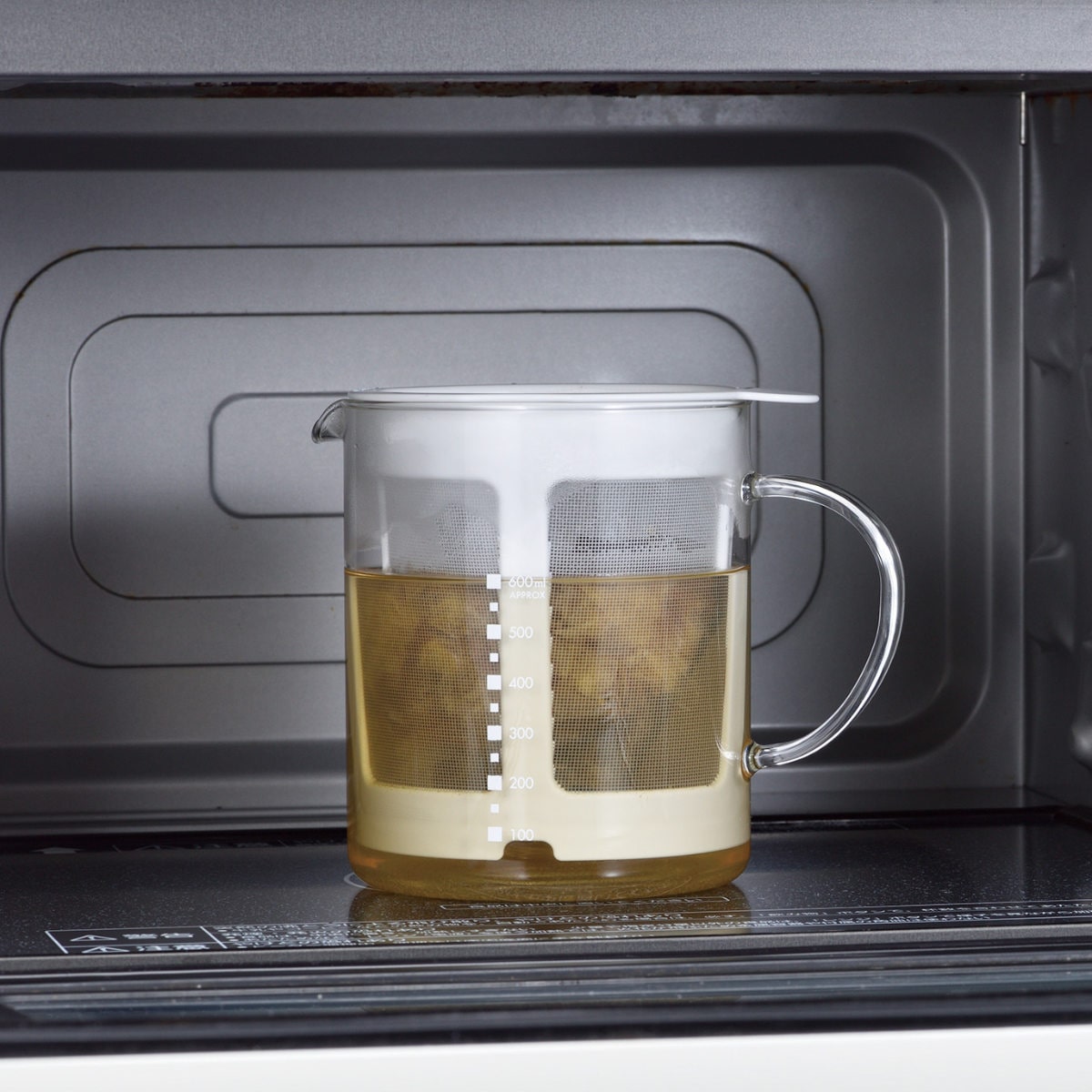 ハリオ だしポット 600ml 耐熱ガラス製 電子レンジ対応 食洗機対応 日本製 ( HARIO 出汁ポット カツオだし 出汁 レンジ だしとり お出汁 離乳食 レシピ付き 耐熱ガラス 保存容器 出し汁 ポット 便利グッズ 手軽 本格 目盛り付き )