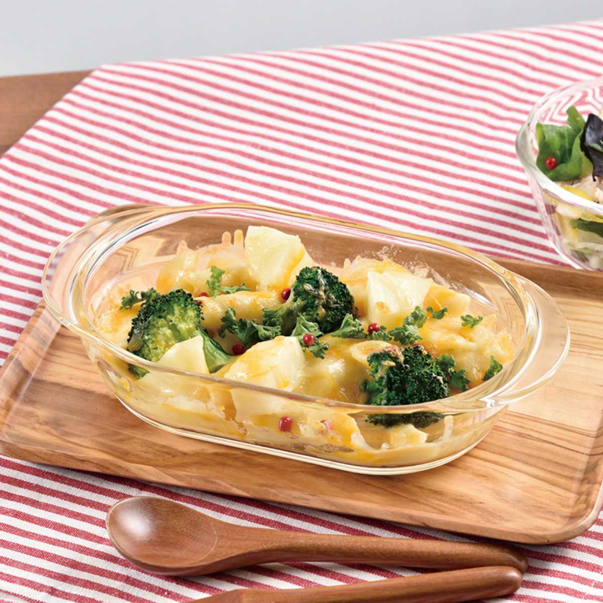 ハリオ グラタン皿 21cm 耐熱ガラス 2個入り ( HARIO 食洗機対応 電子レンジ対応 オーブン対応 ガラス 耐熱皿 耐熱容器 日本製 耐熱 くっつきにくい 耳付き オーバル 楕円 積み重ね 省スペース おしゃれ )