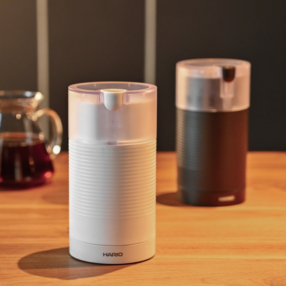 ハリオ コーヒーミル 電動 ステンレス ( ミル 電動ミル 電動コーヒーミル コンパクト コーヒー 珈琲 ドリップ 粗さ調節 シンプル 安全設計 おしゃれ ) 【ホワイト】 ホワイト