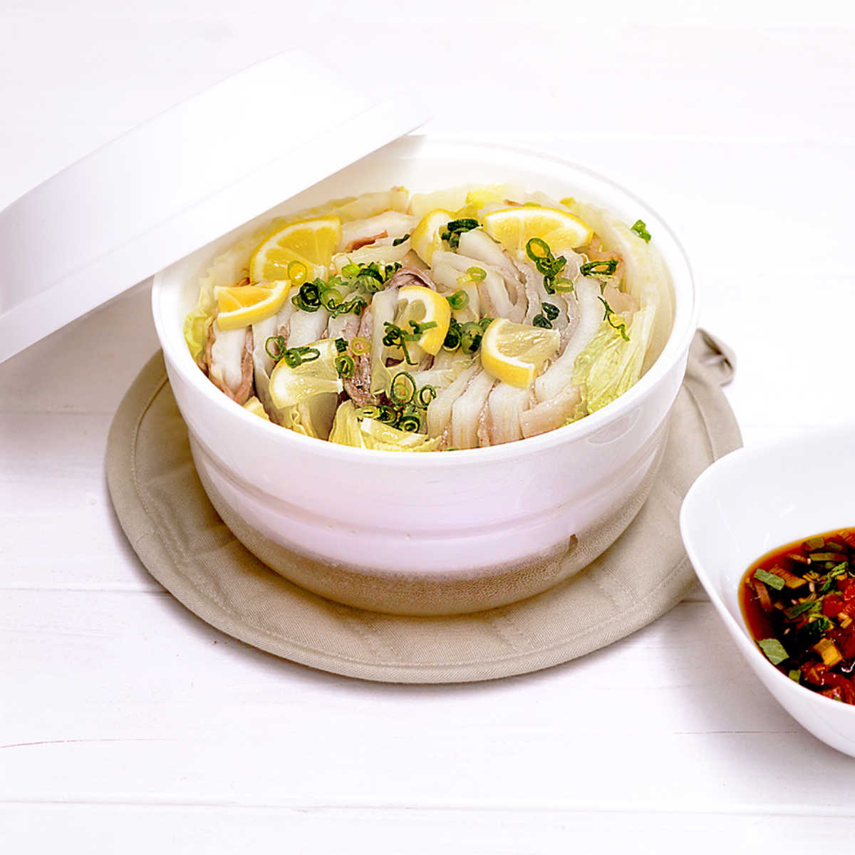 HARIO ハリオ 電子レンジ調理器 蒸し器 ガラスのレンジ蒸し器 ( レンジ調理器 レンジ調理 ガラス製 電子レンジ調理 ボウル 蒸し皿 食洗機対応 蒸し料理 電子レンジ料理 蒸し 蒸す 便利 下ごしらえ ザル 水切りざる 時短 手軽 簡単 )