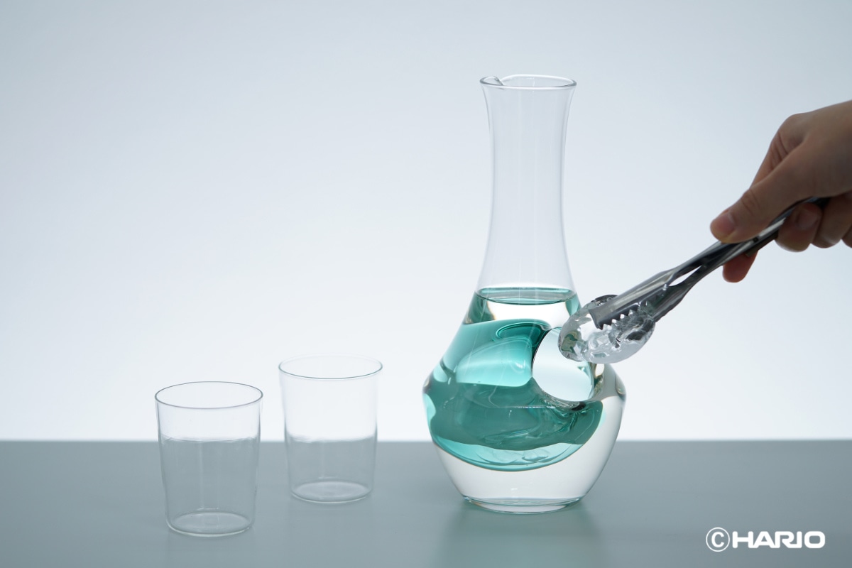 HARIO クールカラフェ N ( ハリオ 360ml 氷ポケット ガラス カラフェ 徳利 2合分 冷酒 日本酒 ポット 酒器 お酒 酒 スタイリッシュ おしゃれ モダン シンプル ) 【グレー】 グレー