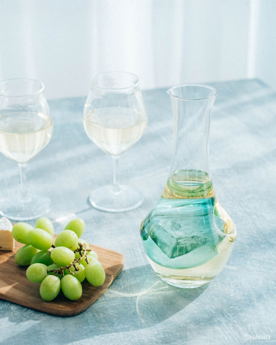 HARIO クールカラフェ N ( ハリオ 360ml 氷ポケット ガラス カラフェ 徳利 2合分 冷酒 日本酒 ポット 酒器 お酒 酒 スタイリッシュ おしゃれ モダン シンプル ) 【グレー】 グレー