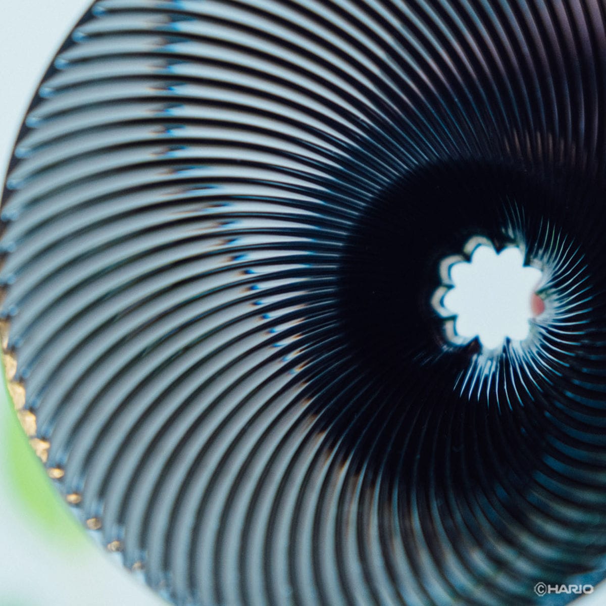 HARIO ハリオ V60ドリッパーNEO 01 ( 1~2杯用 食洗機対応 V60 コーヒー ドリッパー ハンドドリップ ドリップコーヒー ドリップ 日本製 おしゃれ シンプル 樹脂 トライタン )