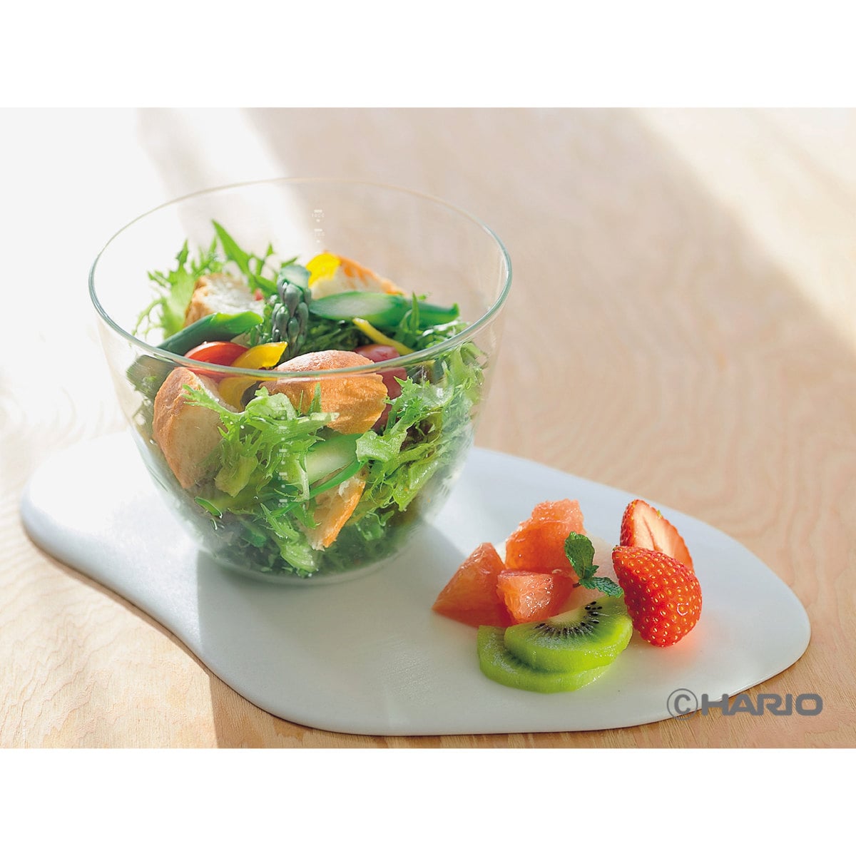 HARIO ハリオ 保存容器 カルボウル 耐熱ガラスkaruボウル 2個セット ( ボウル 耐熱ガラス ガラス 電子レンジ対応 食洗機対応 オーブン対応 日本製 耐熱容器 容器 ガラス容器 ガラスボウル メモリ付き 軽量 食器 900ml 1600ml )