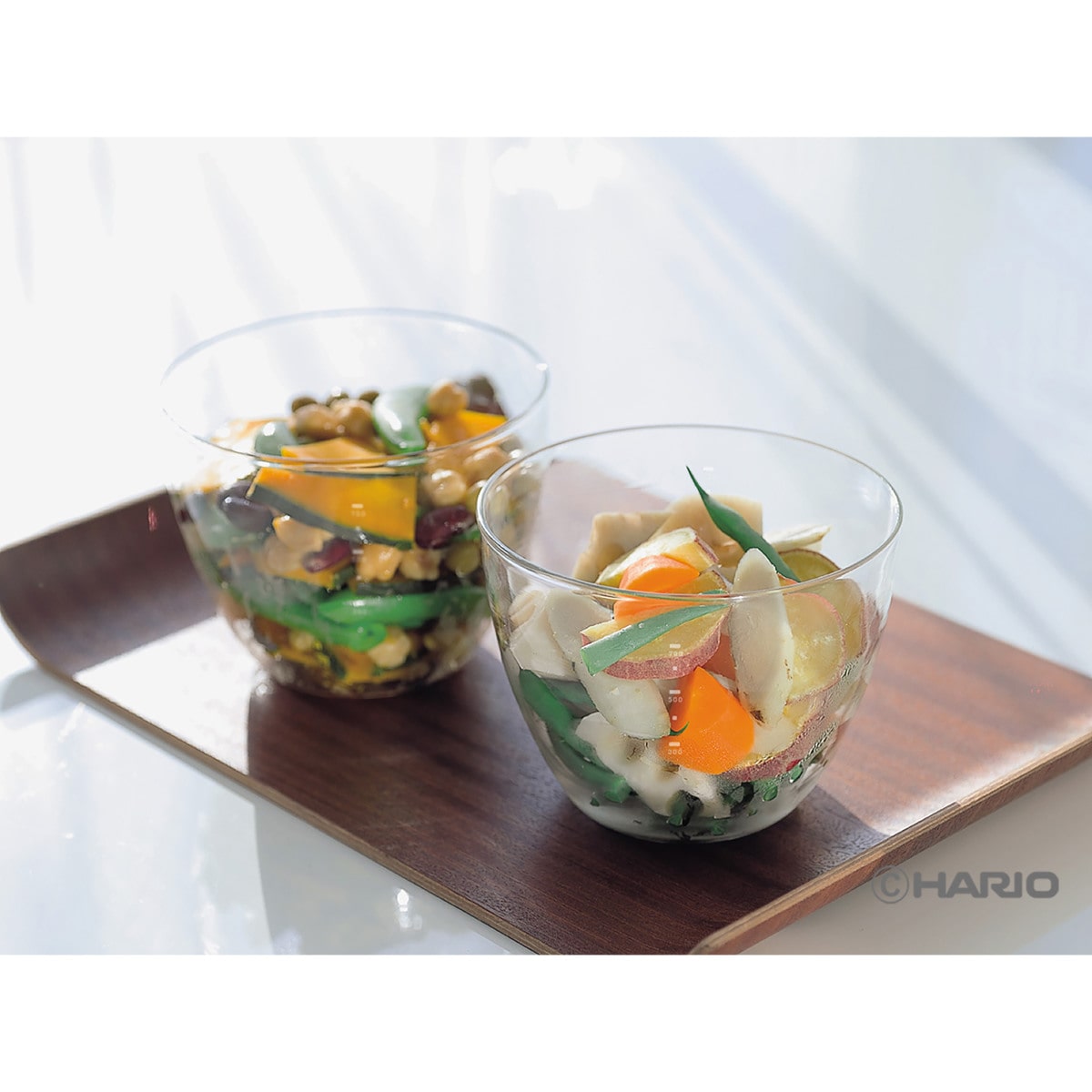 HARIO ハリオ 保存容器 カルボウル 耐熱ガラスkaruボウル 2個セット ( ボウル 耐熱ガラス ガラス 電子レンジ対応 食洗機対応 オーブン対応 日本製 耐熱容器 容器 ガラス容器 ガラスボウル メモリ付き 軽量 食器 900ml 1600ml )