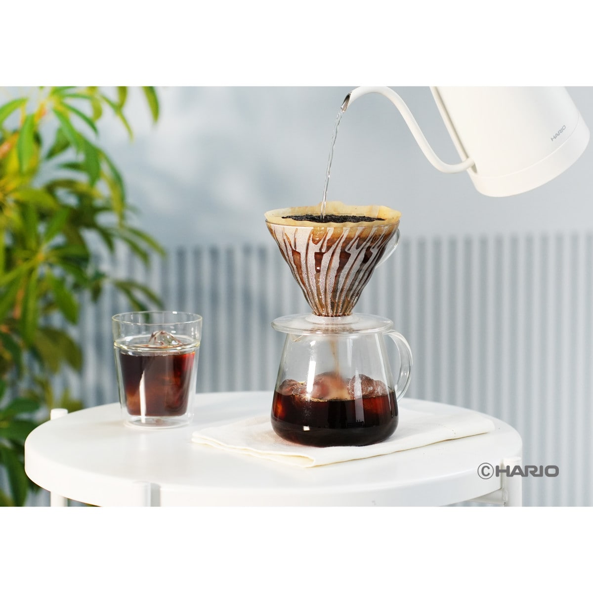 HARIO ハリオ ドリッパー V60透過ドリッパー 02 クリア トライタン ( 1~4杯用 樹脂 ハンドドリップ ドリップコーヒー ドリップ シンプル 軽い 割れにくい )